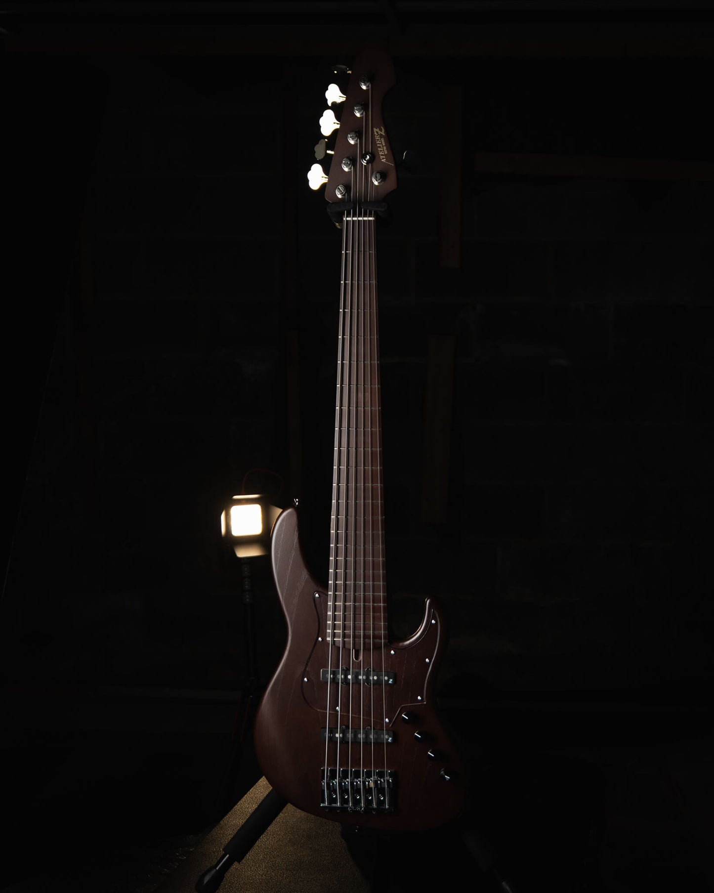 Atelier Z Beta6 ALL Walnut 2025