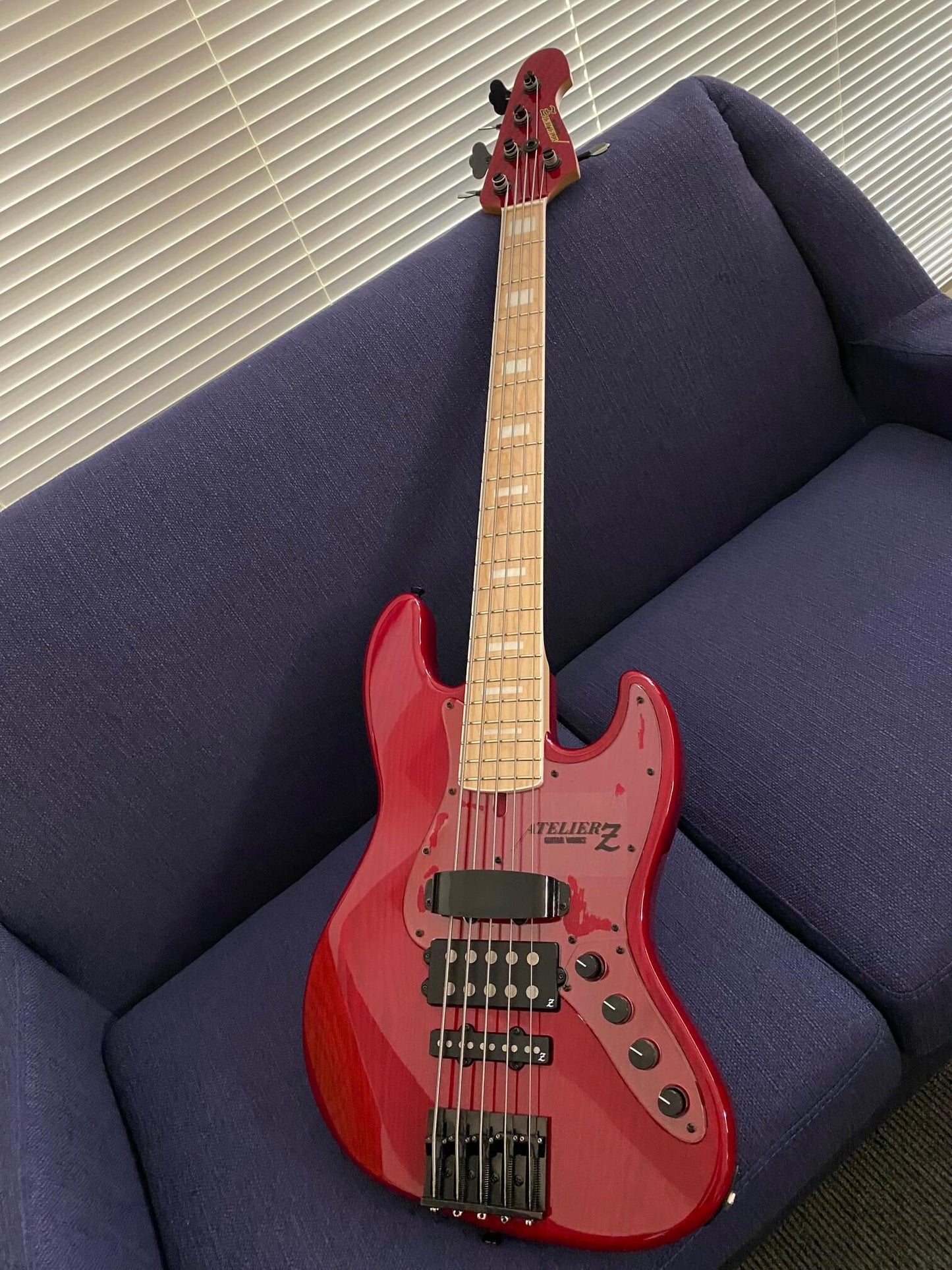 Atelier Z M265-JHJ Transparent Red 2025