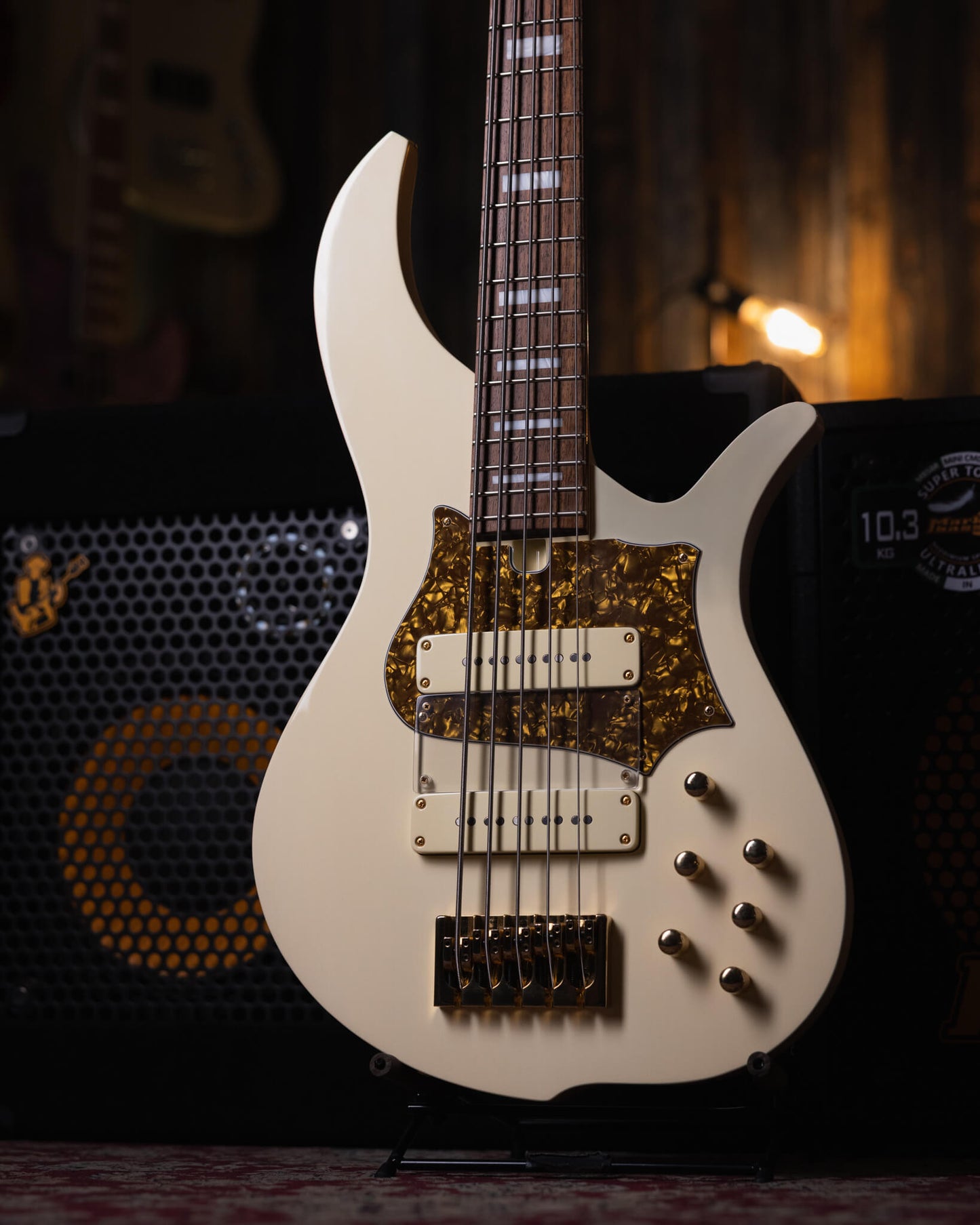 F Bass BN5 Olympic White 2022