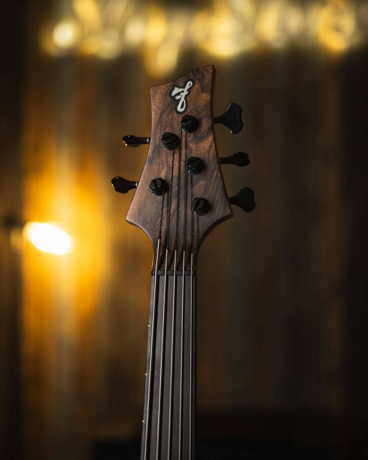 F Bass AC5 Classic Crotch Walnut 2025 (end-2025)
