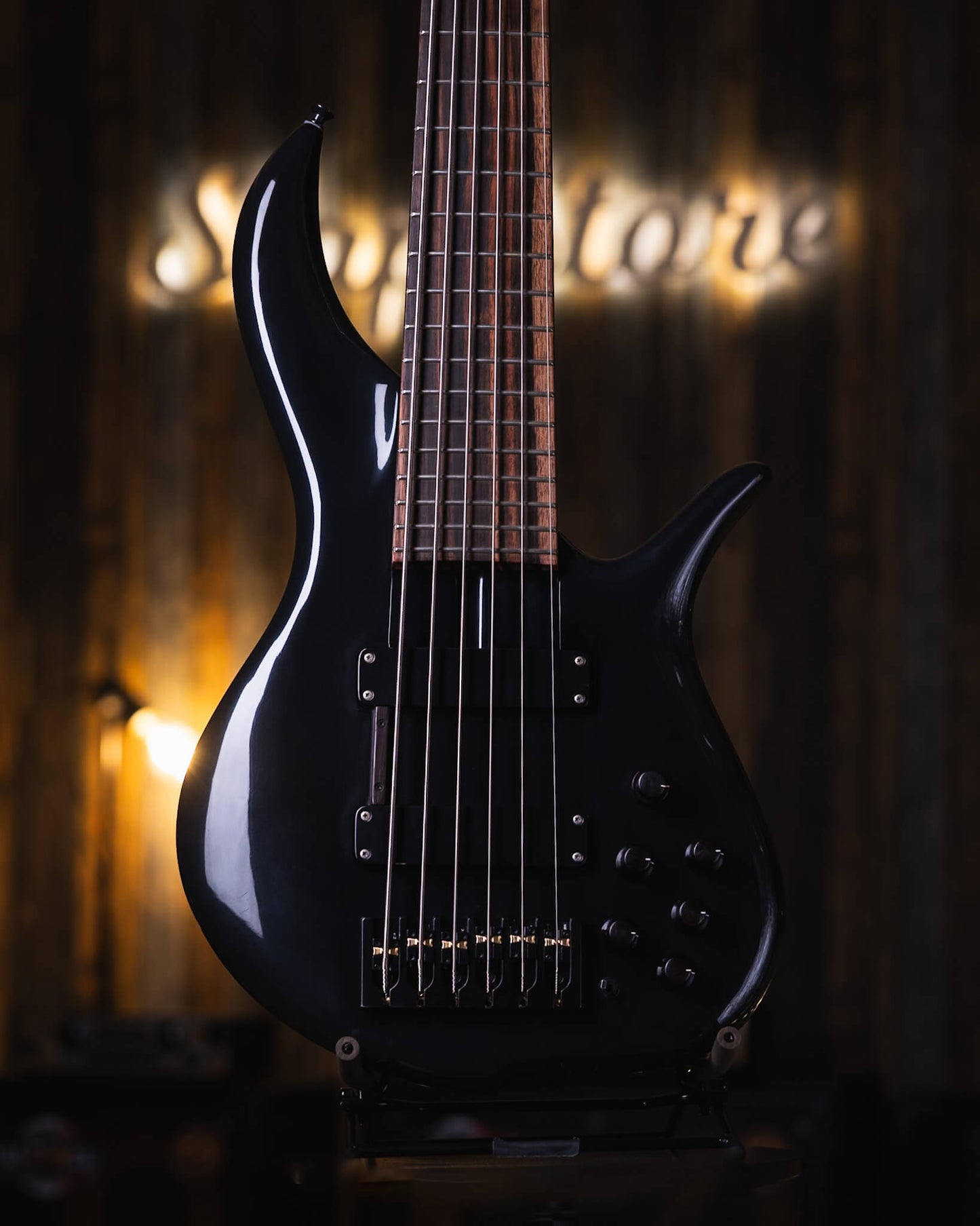 F Bass BN6 Black w/ Piezo 2011