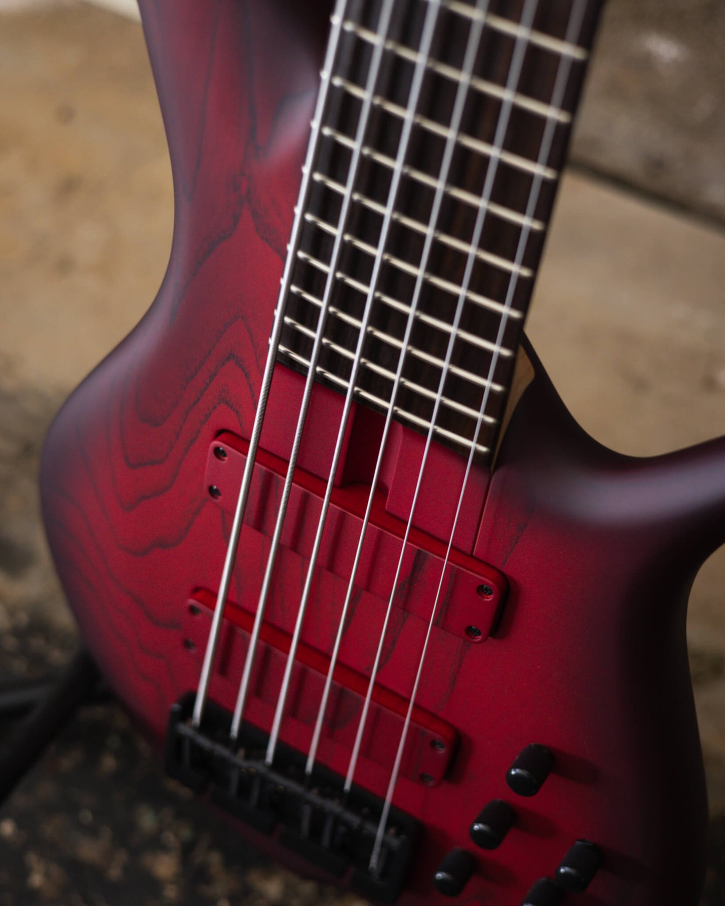 F Bass BN6 Trans Red Burst (Early-2024)