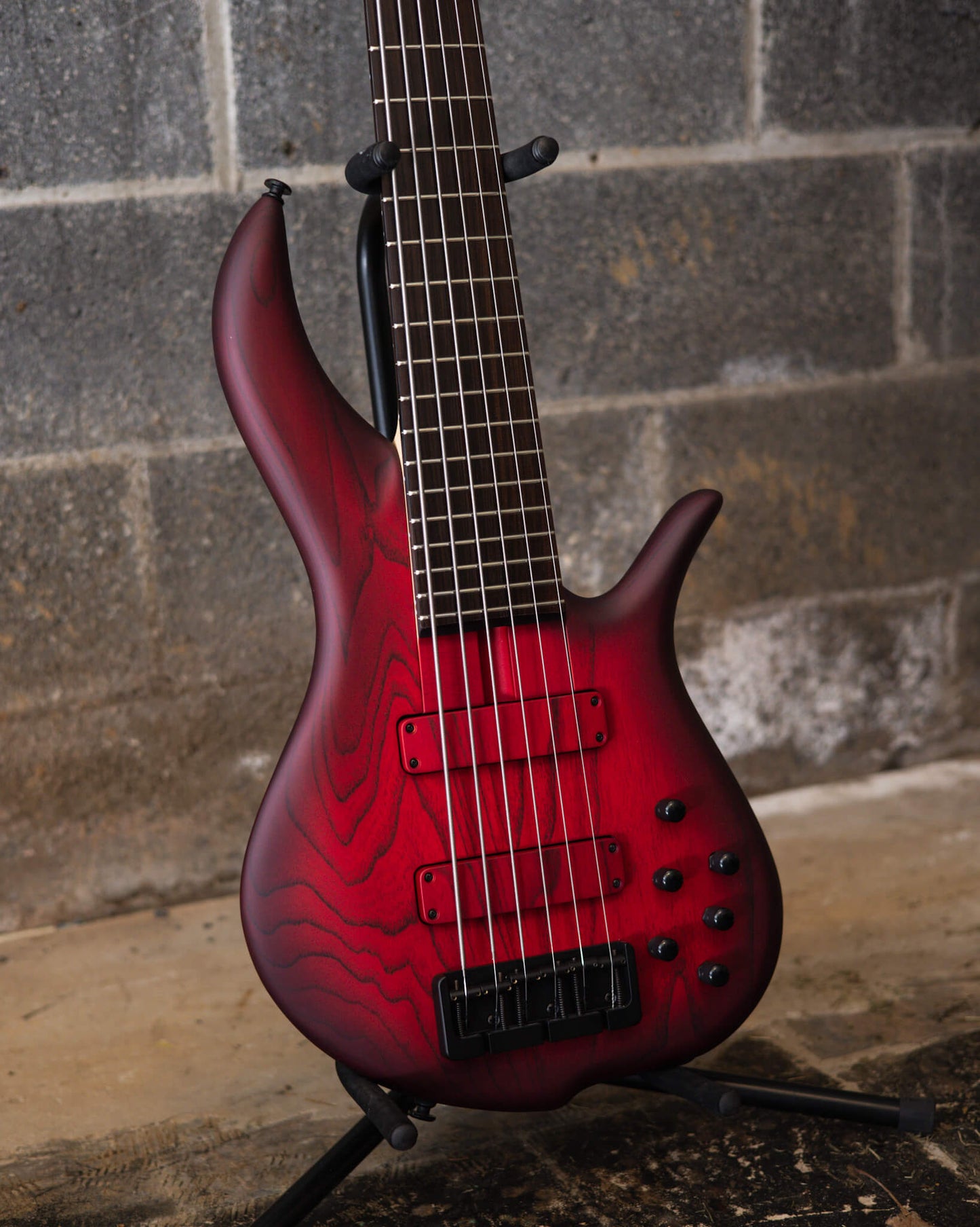 F Bass BN6 Trans Red Burst (Early-2024)