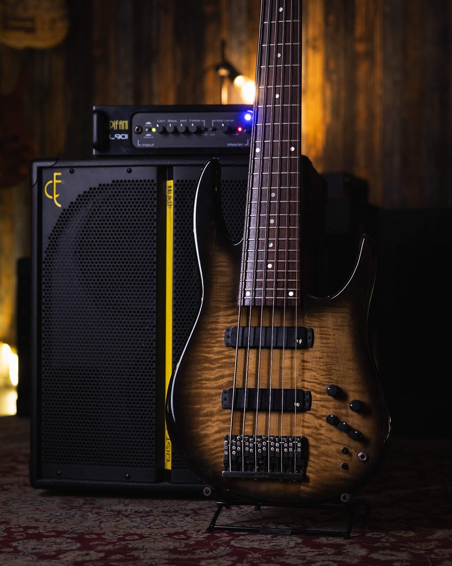 Fodera Contrabass 6 Elite Curly Maple Gloss Burst '95