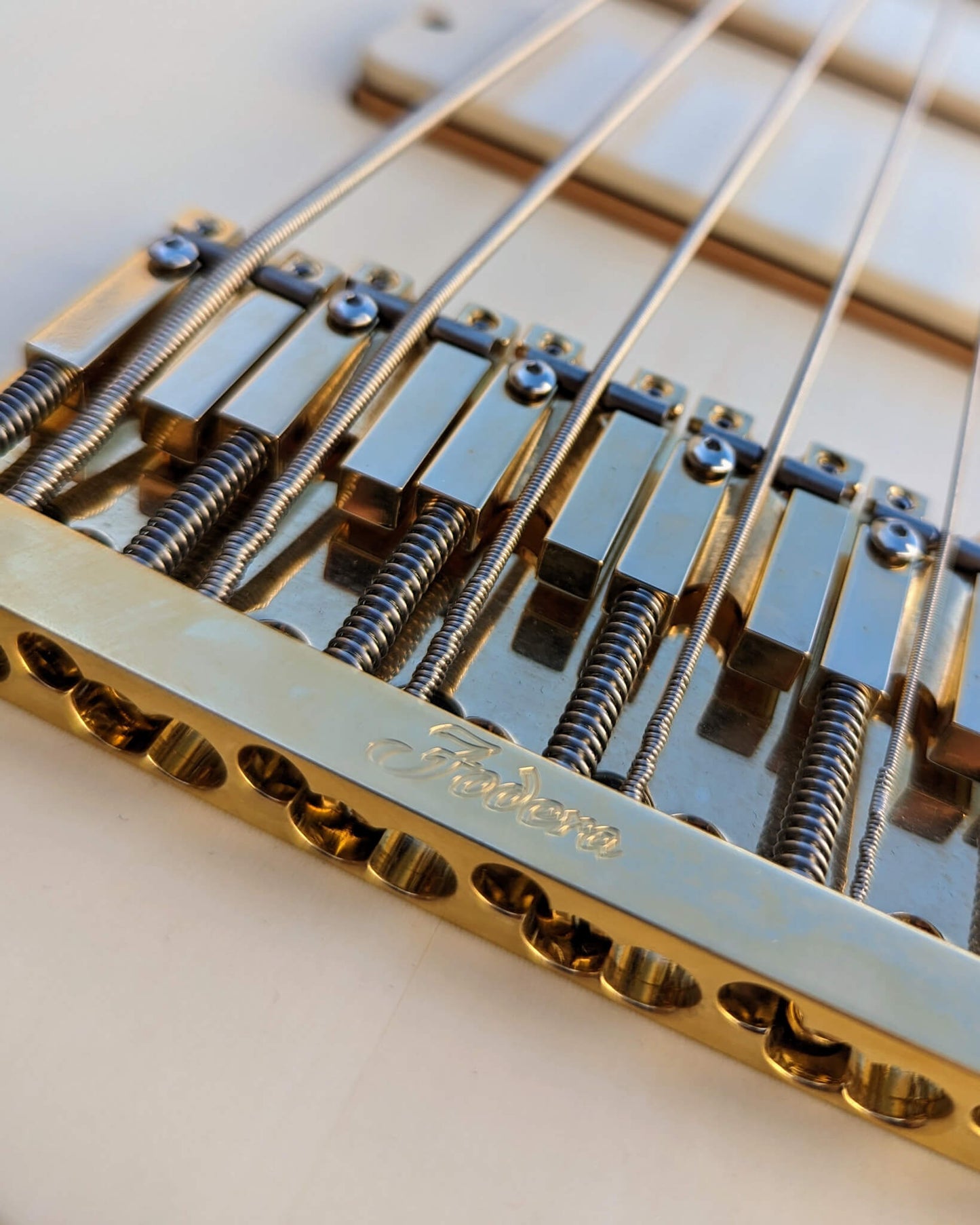 Fodera Contrabass 6 Elite Holly 2022