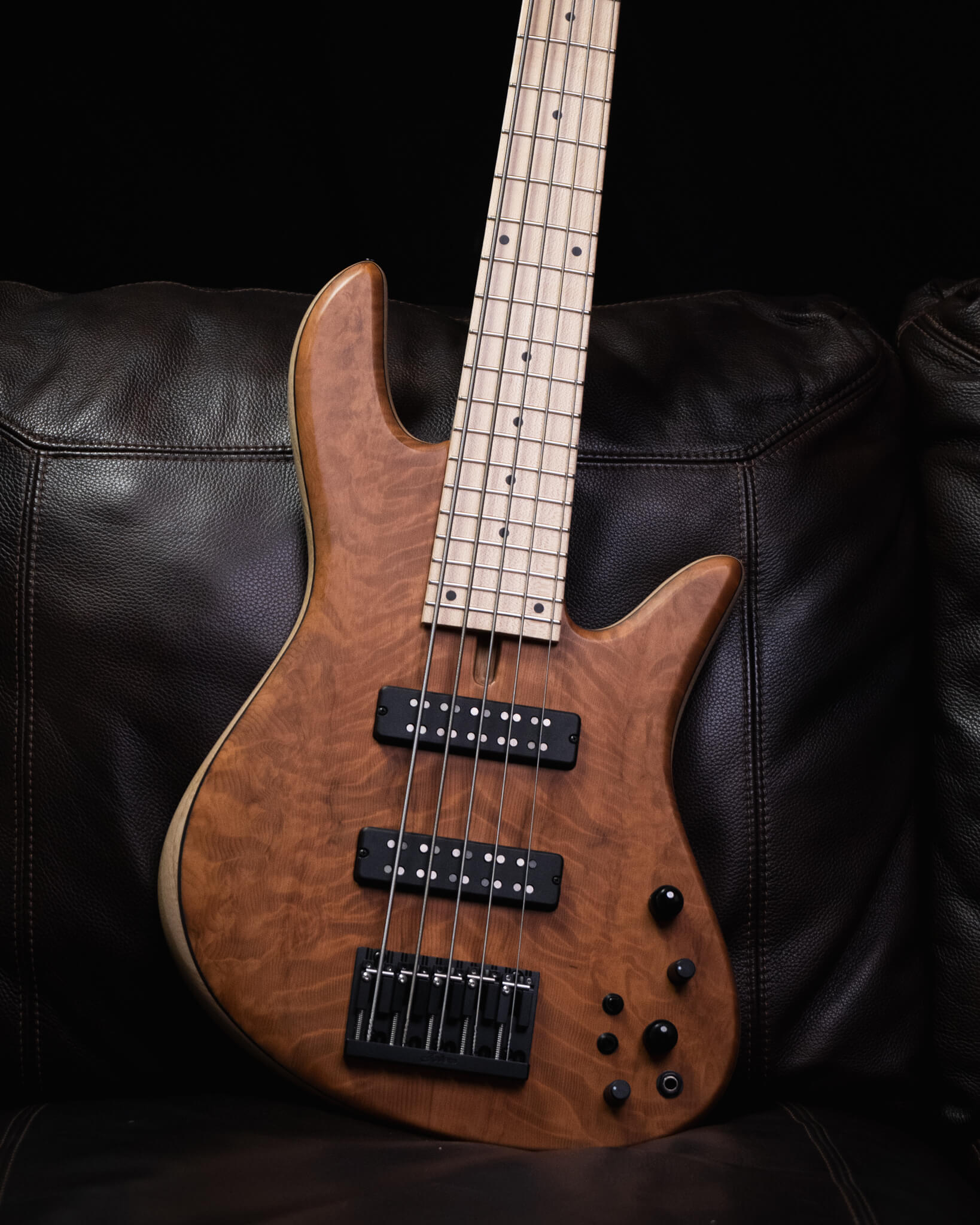 Fodera Emperor 5 Standard Special Quilted Redwood 2025 – SlapStore