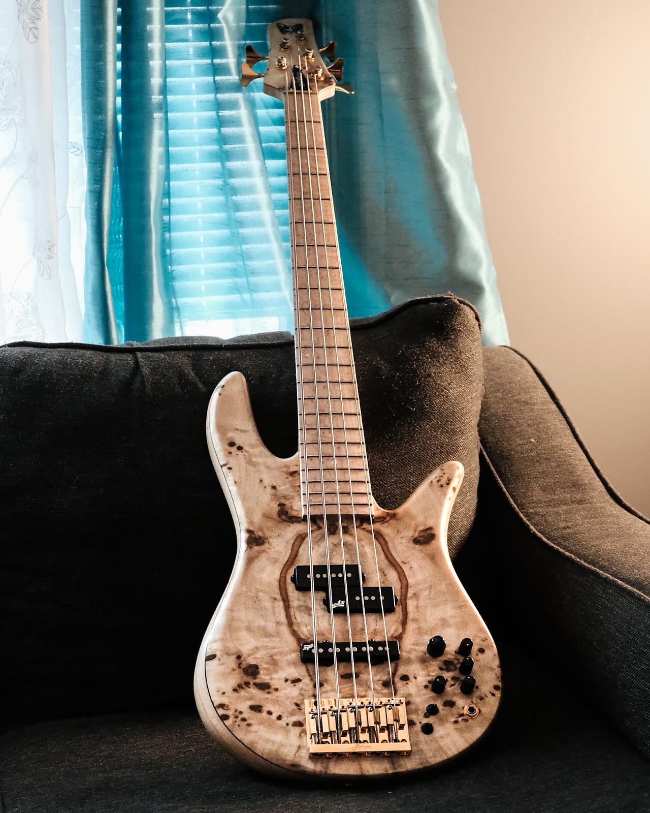 Fodera Monarch 5 Bolt-On Poplar Burl 2021 (8.6 lb)