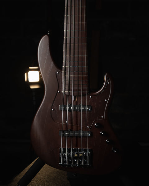 Atelier Z Beta6 ALL Walnut 2025 – SlapStore