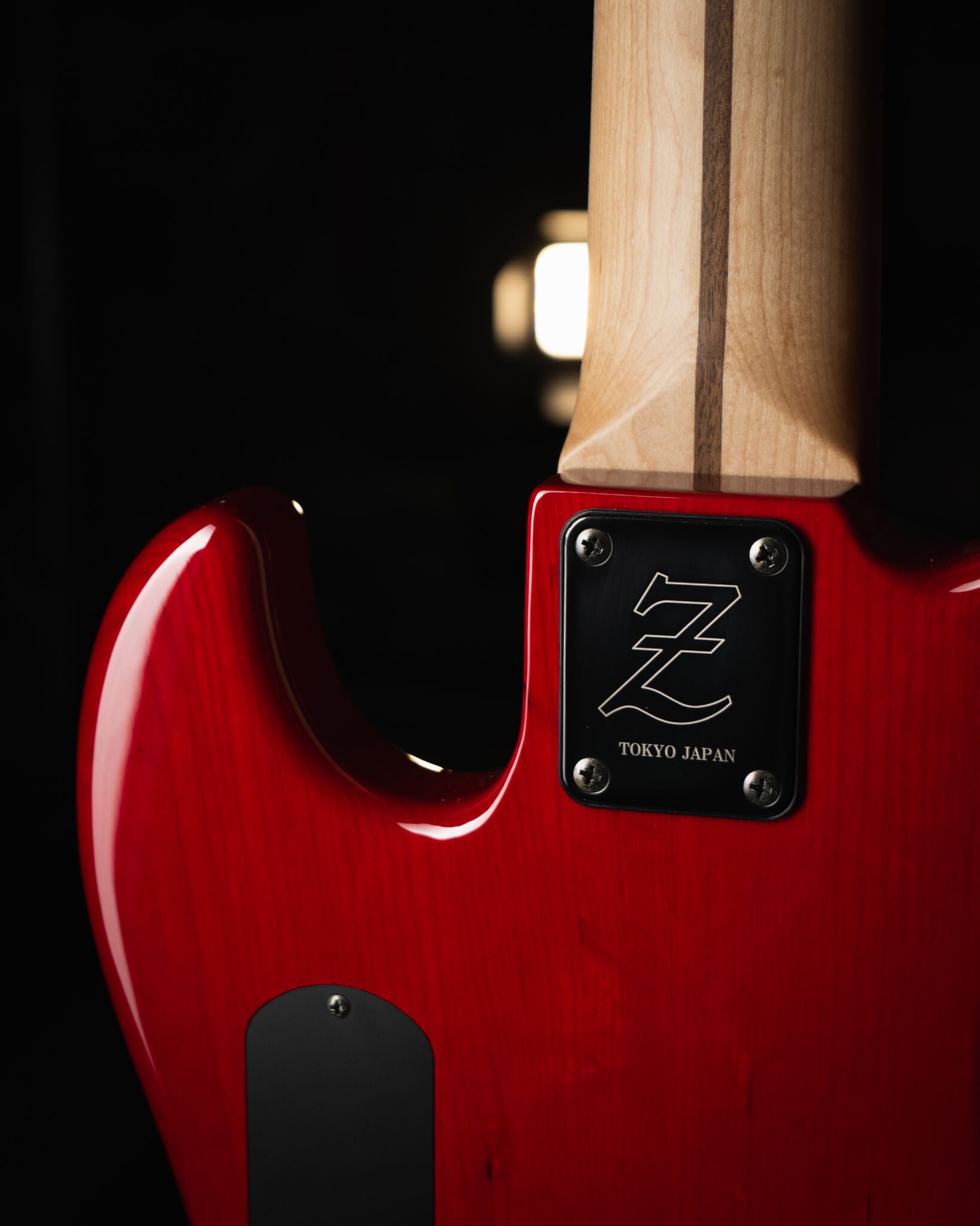 Atelier Z M265-JHJ Transparent Red 2025 – SlapStore