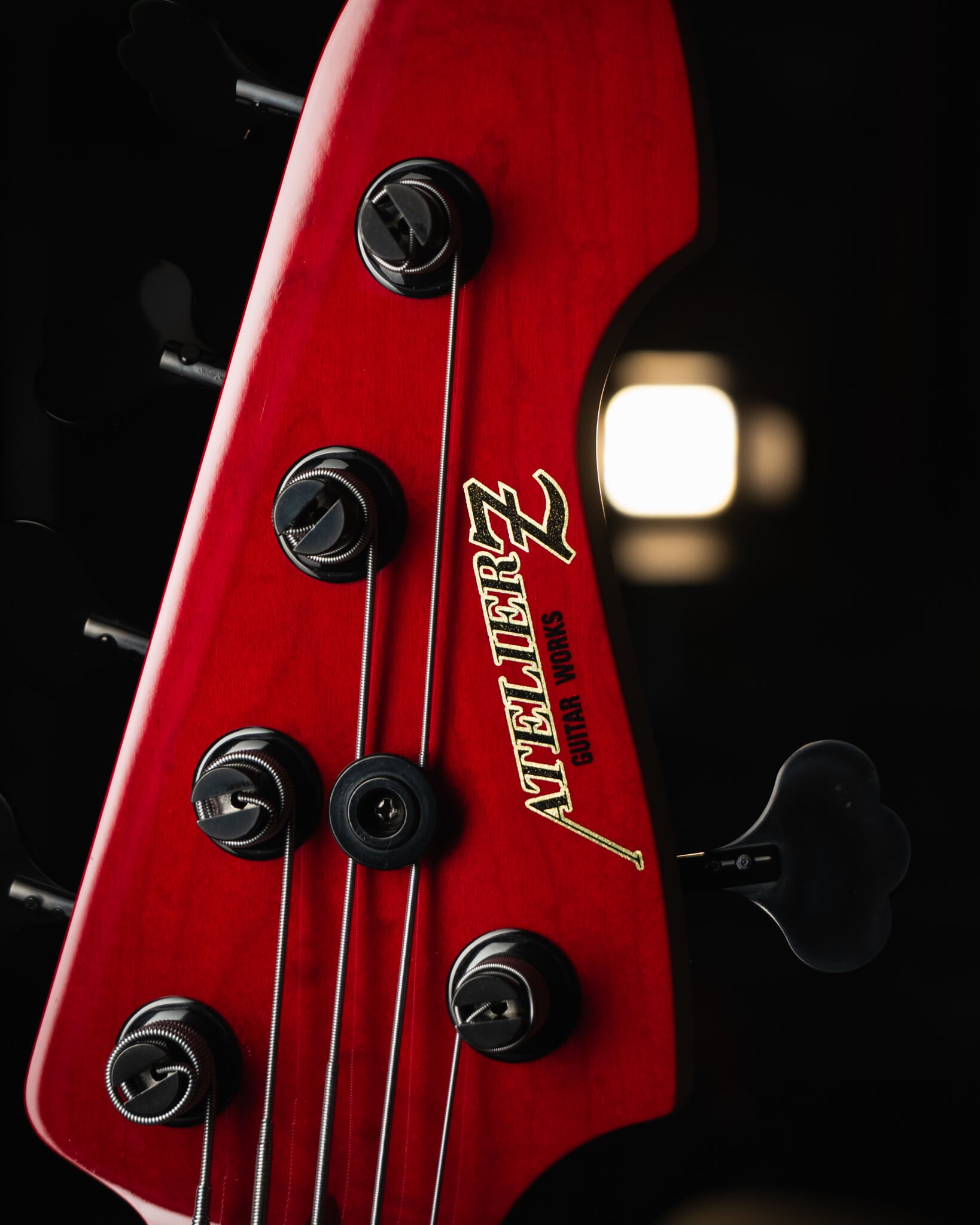 Atelier Z M265-JHJ Transparent Red 2025 – SlapStore