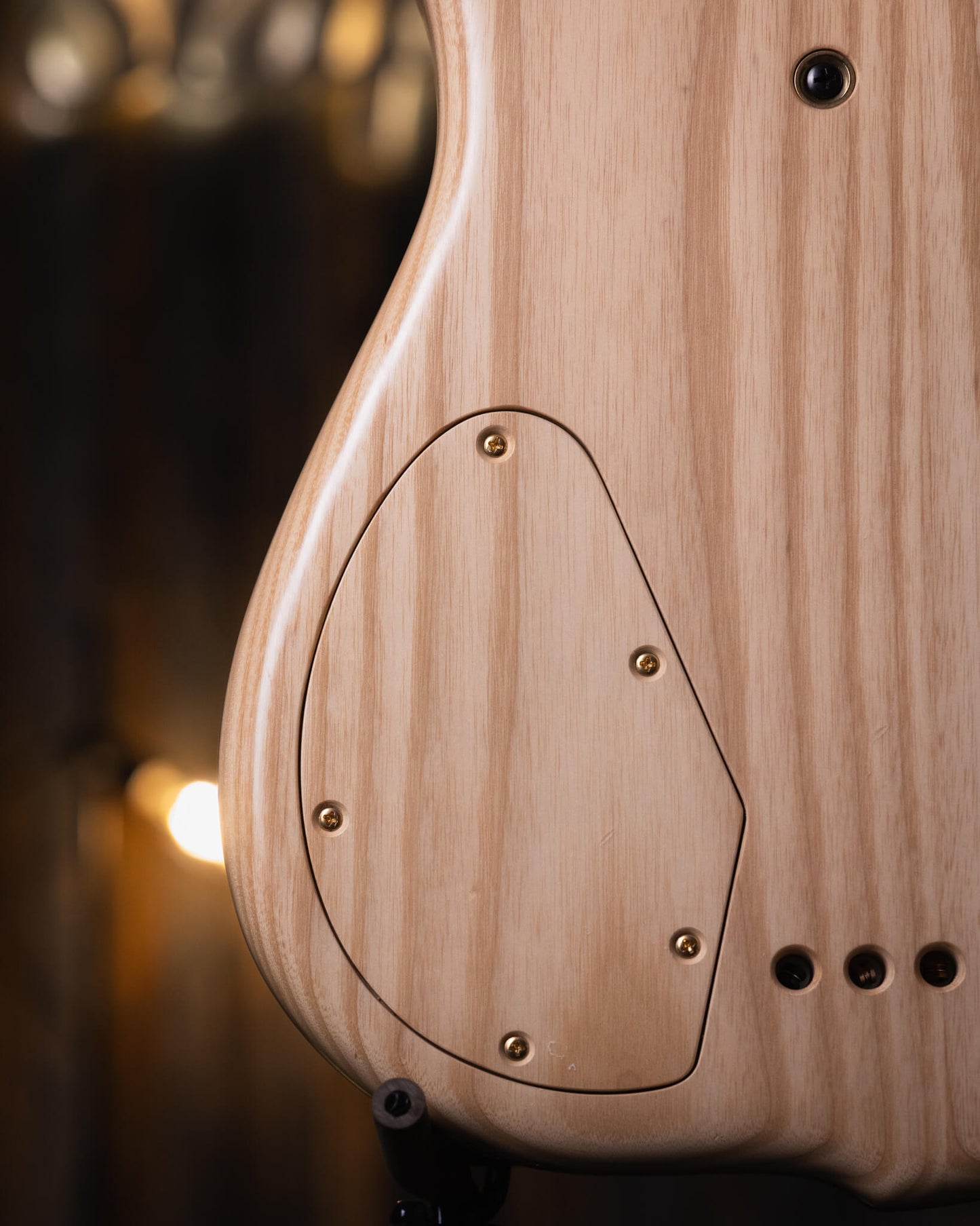 F Bass BN5 Olympic White 2022