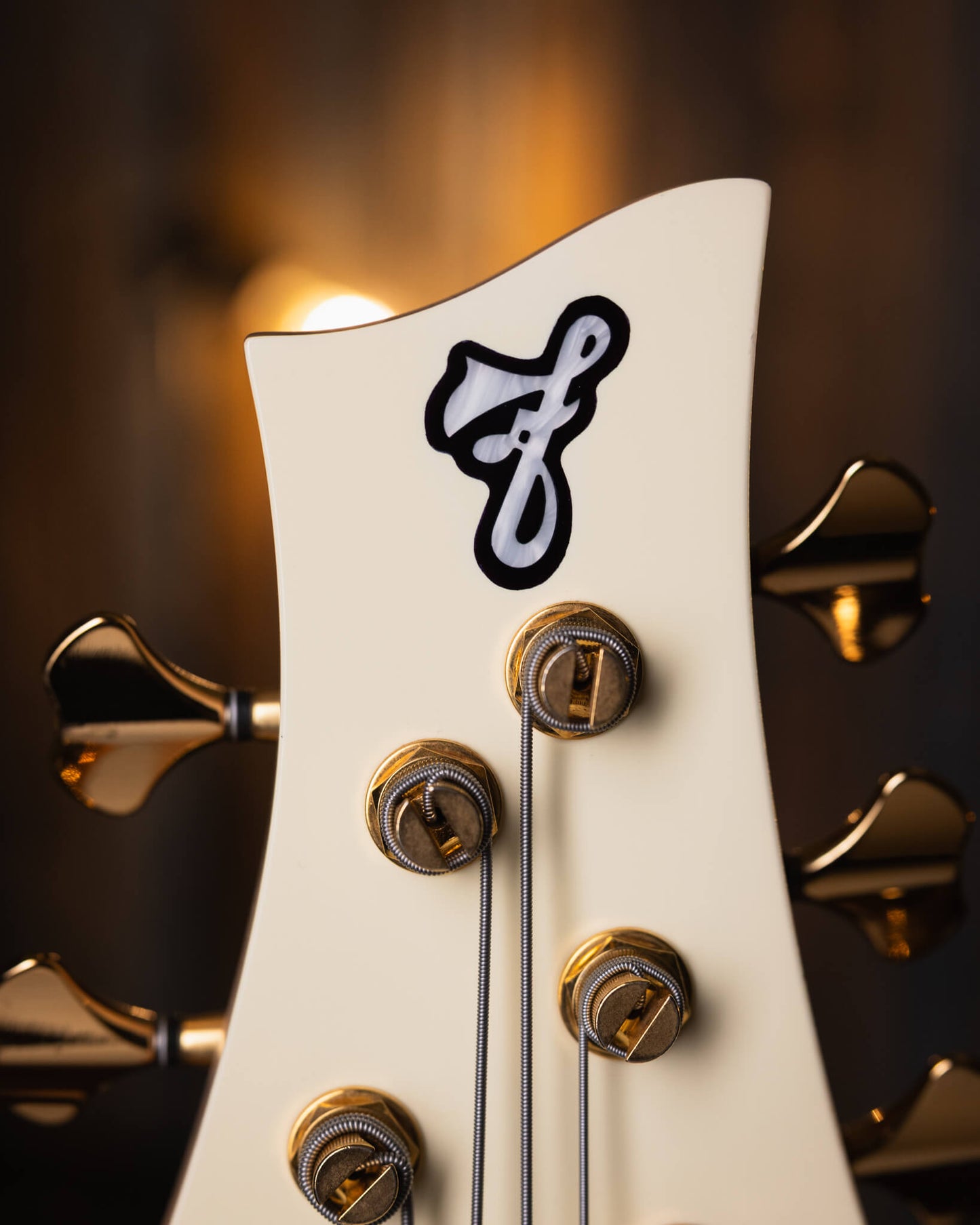 F Bass BN5 Olympic White 2022