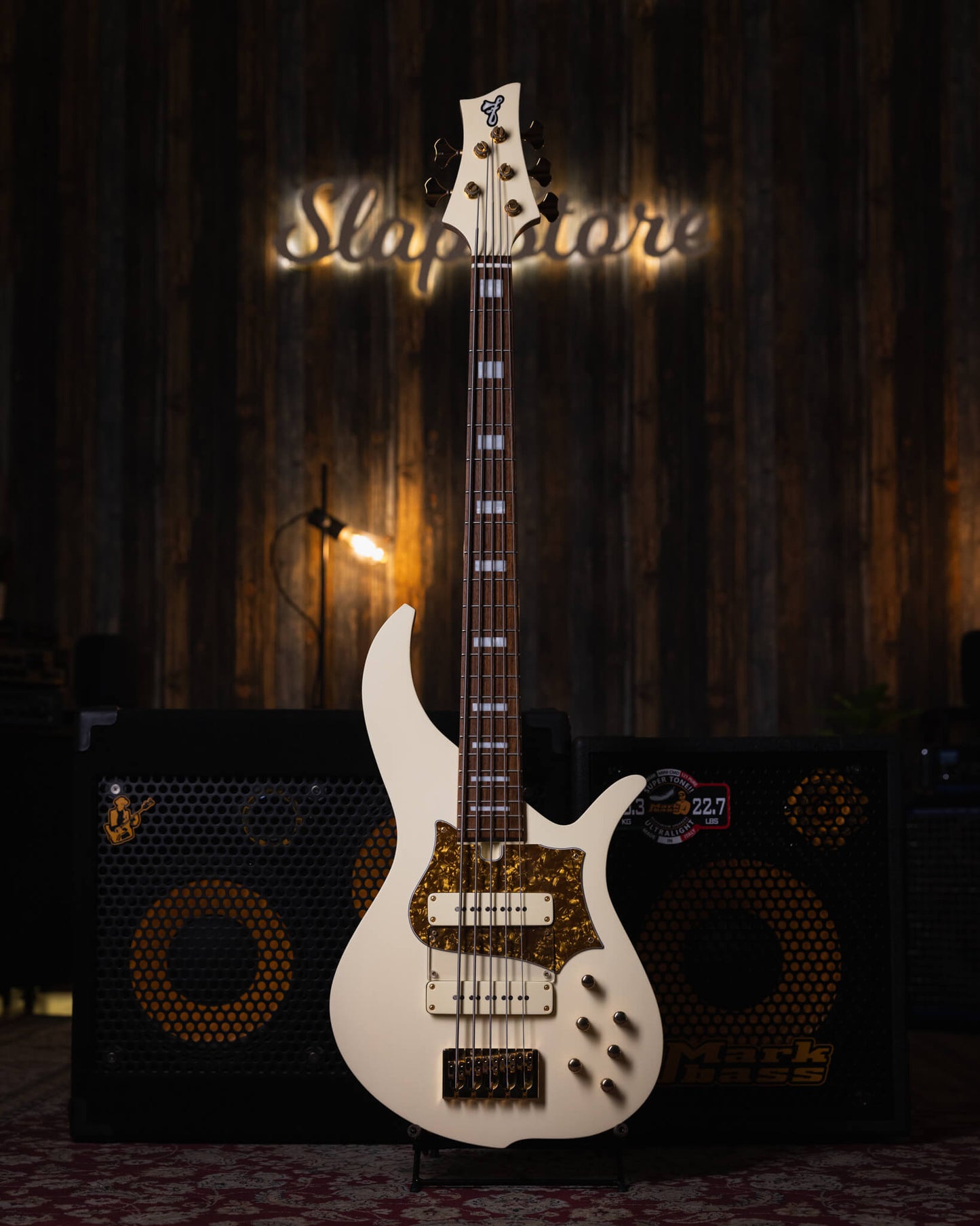 F Bass BN5 Olympic White 2022