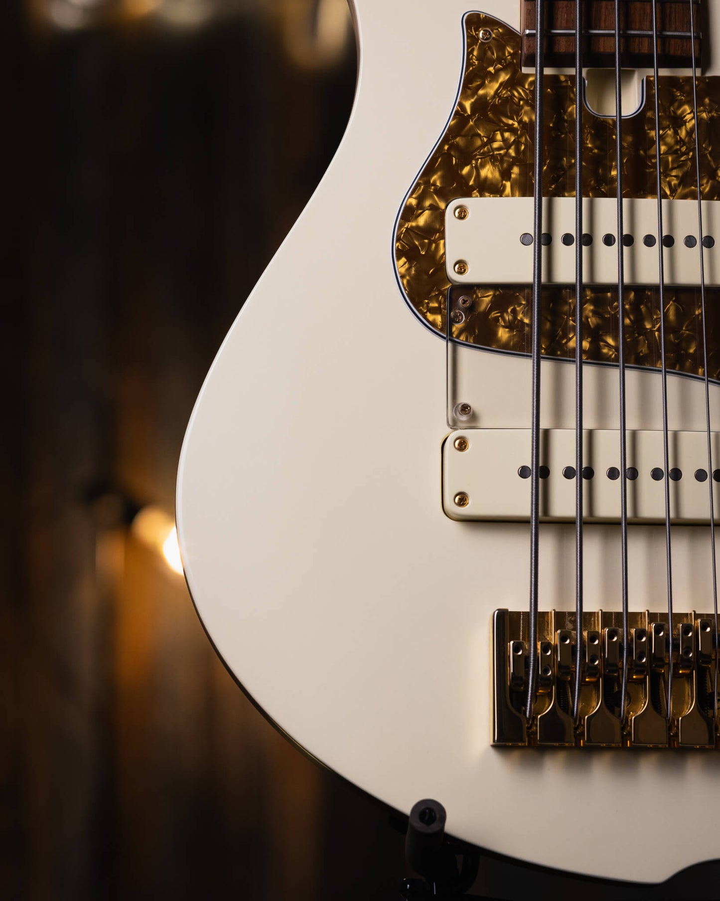 F Bass BN5 Olympic White 2022