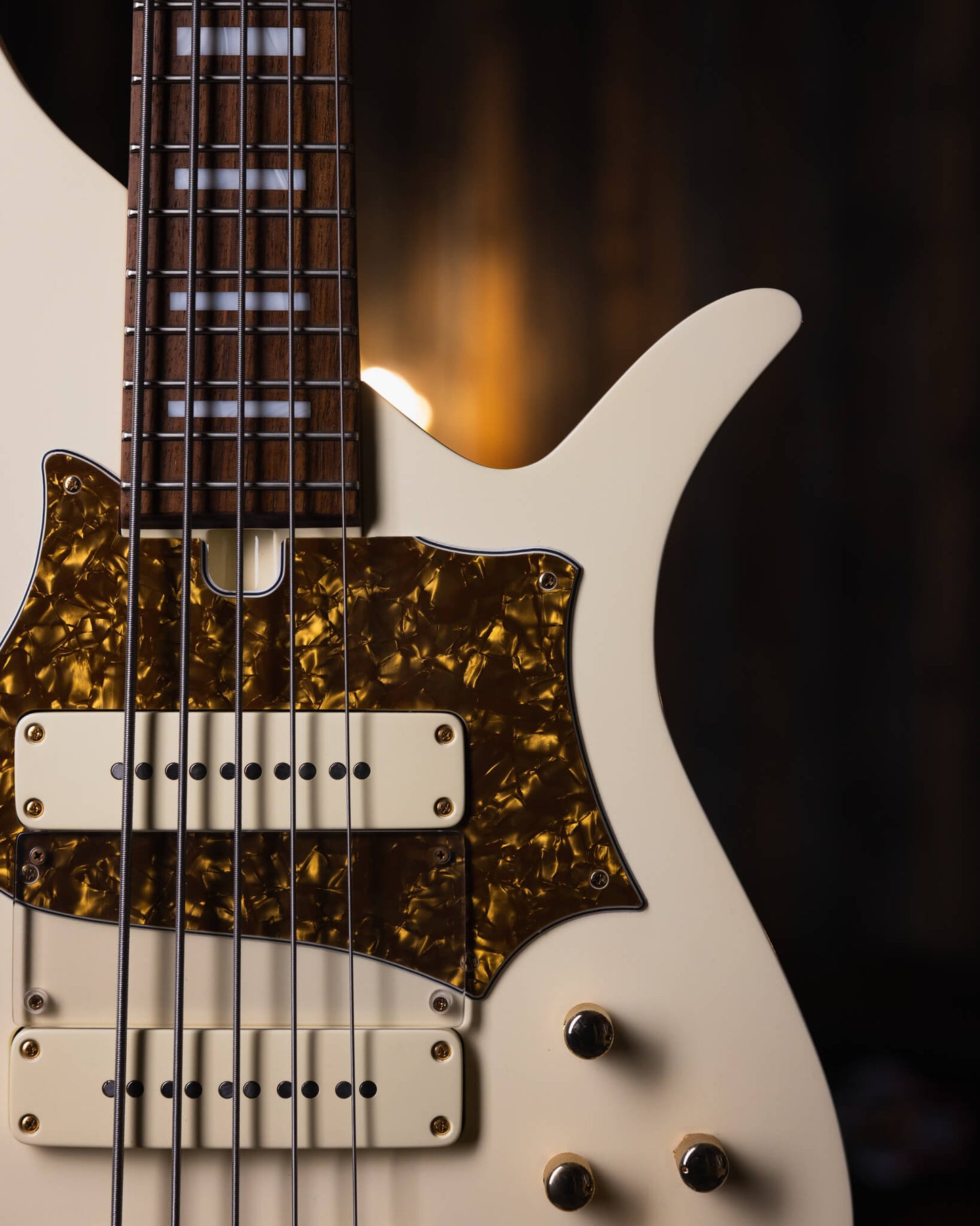 F Bass BN5 Olympic White 2022