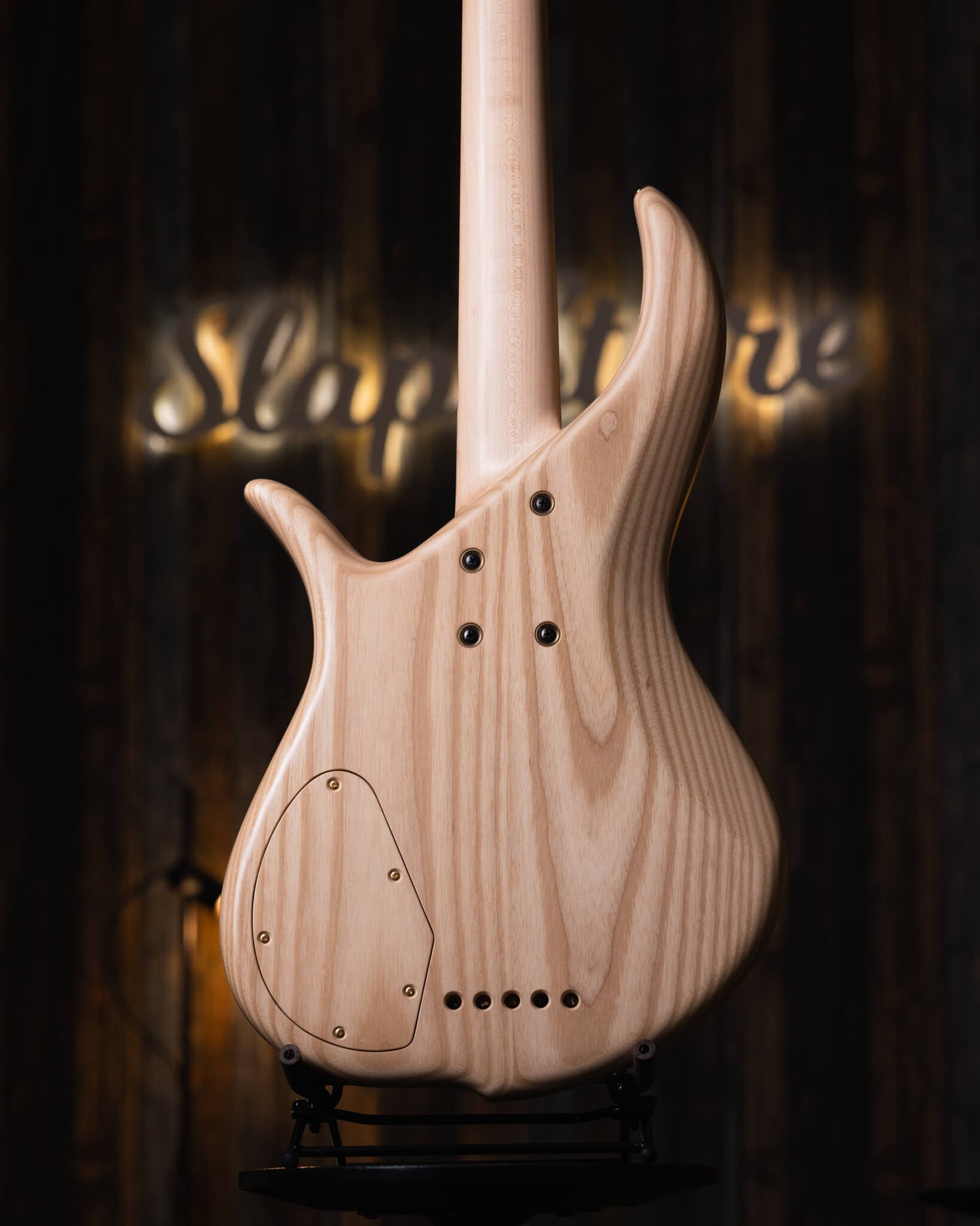 F Bass BN5 Olympic White 2022