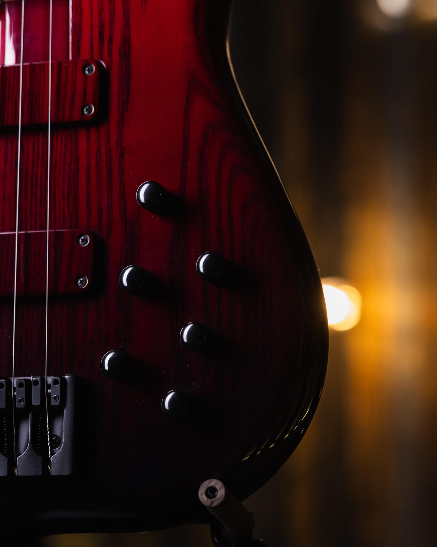 F Bass BN6 Trans Red Fade 2023