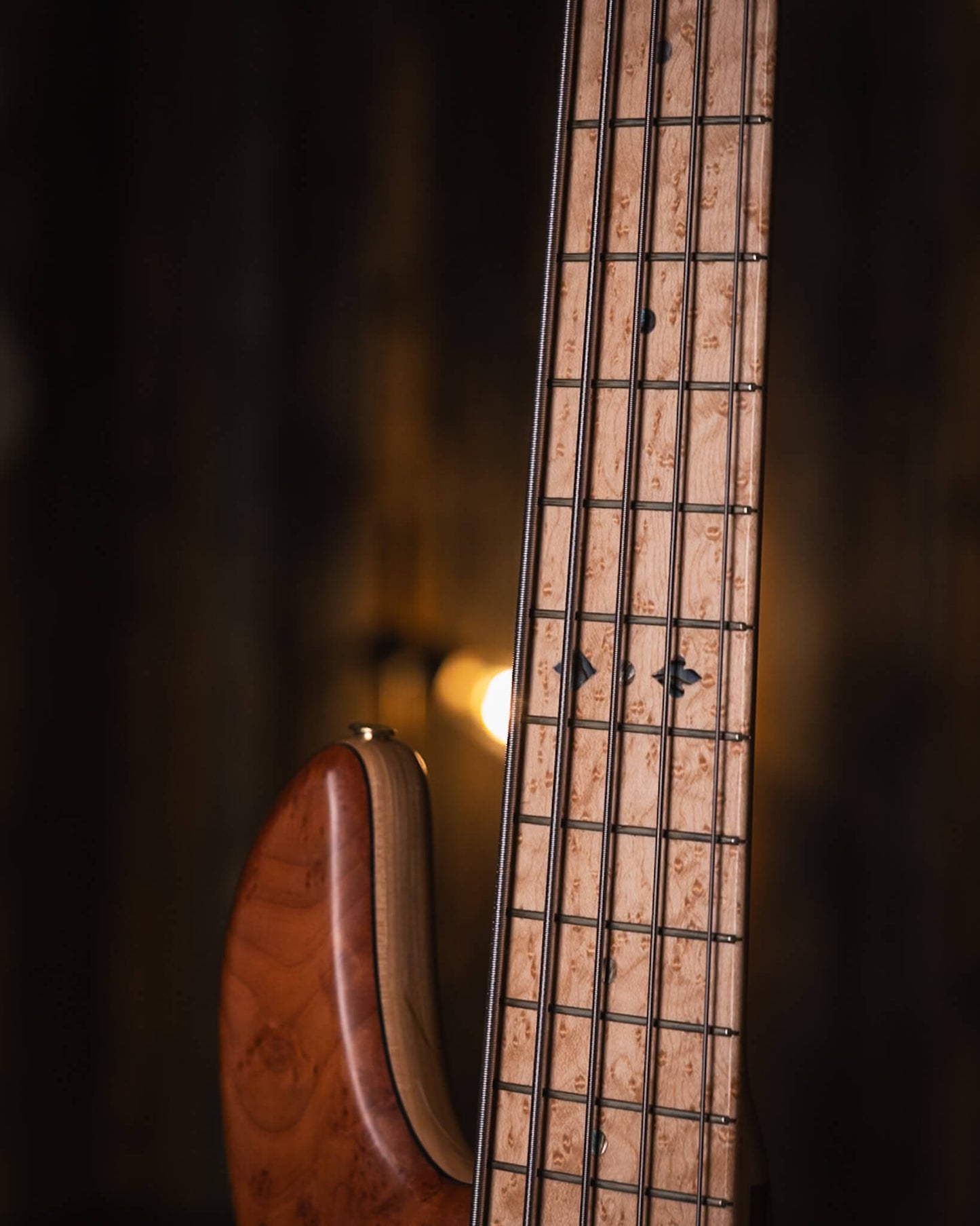 Fodera Emperor 5 Deluxe Redwood Burl 2024