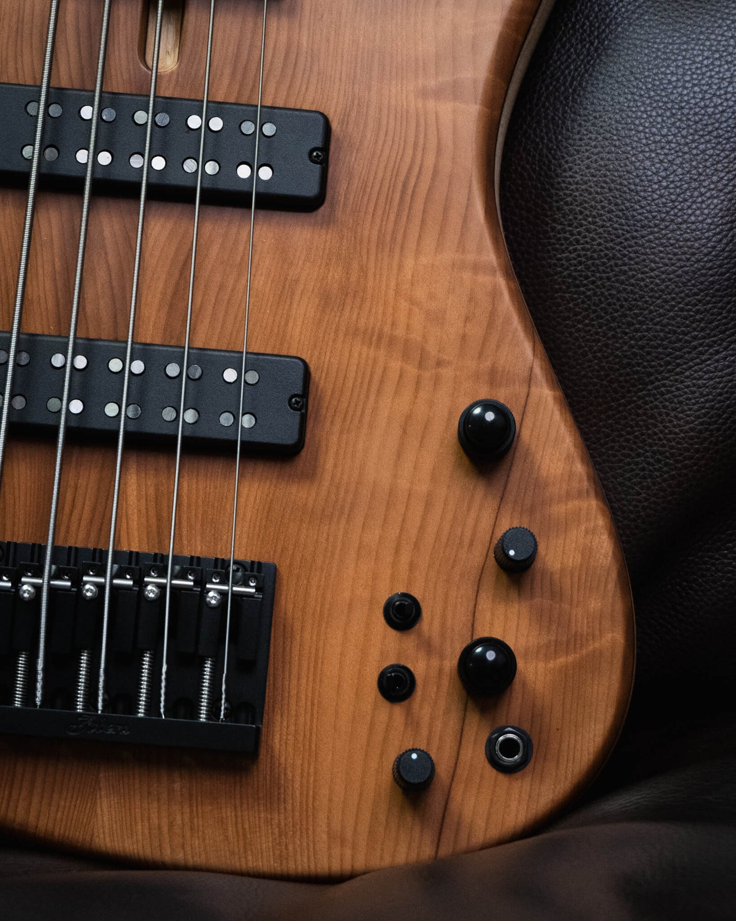 Fodera Emperor 5 Standard Special Figured Redwood 2025