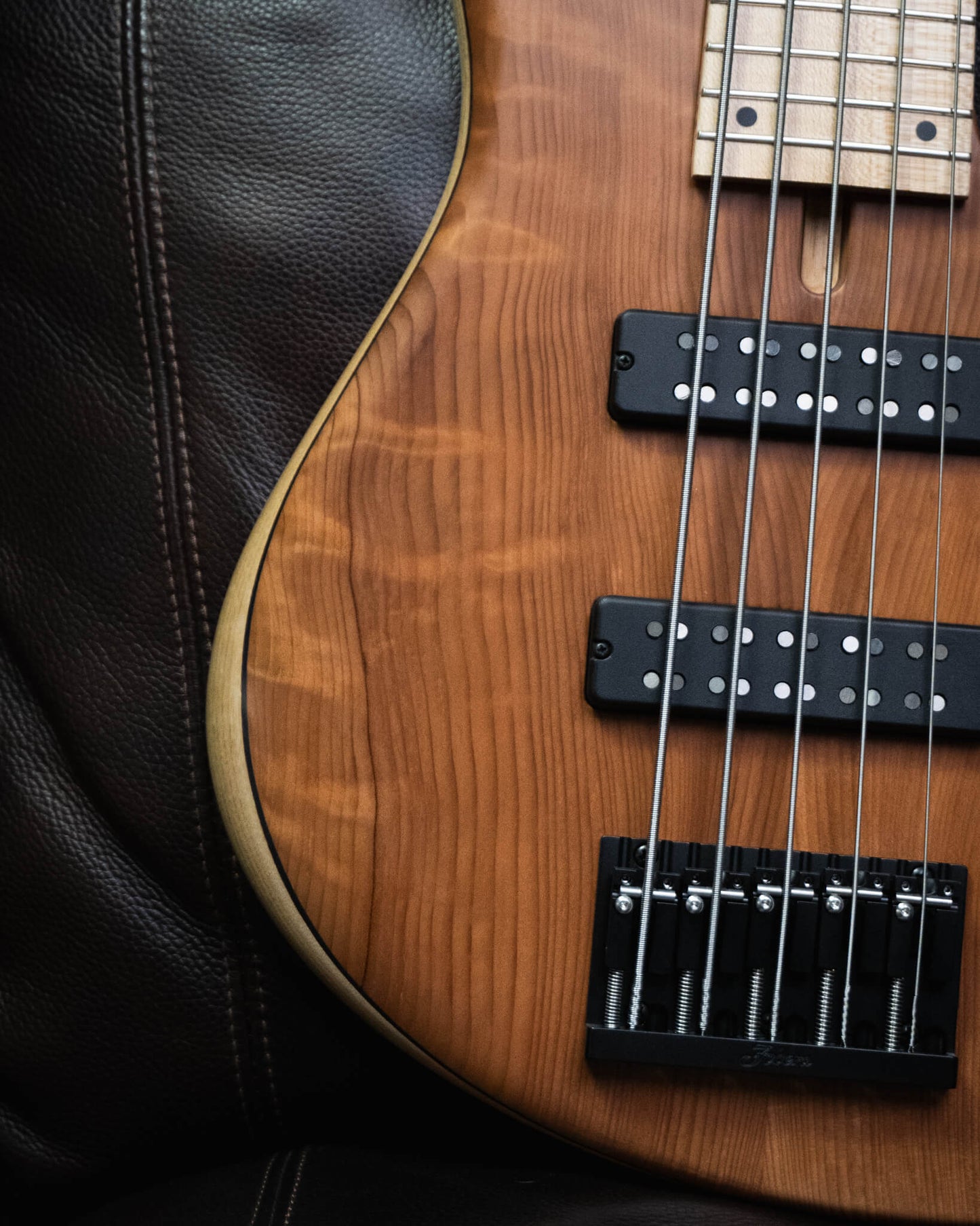 Fodera Emperor 5 Standard Special Figured Redwood 2025
