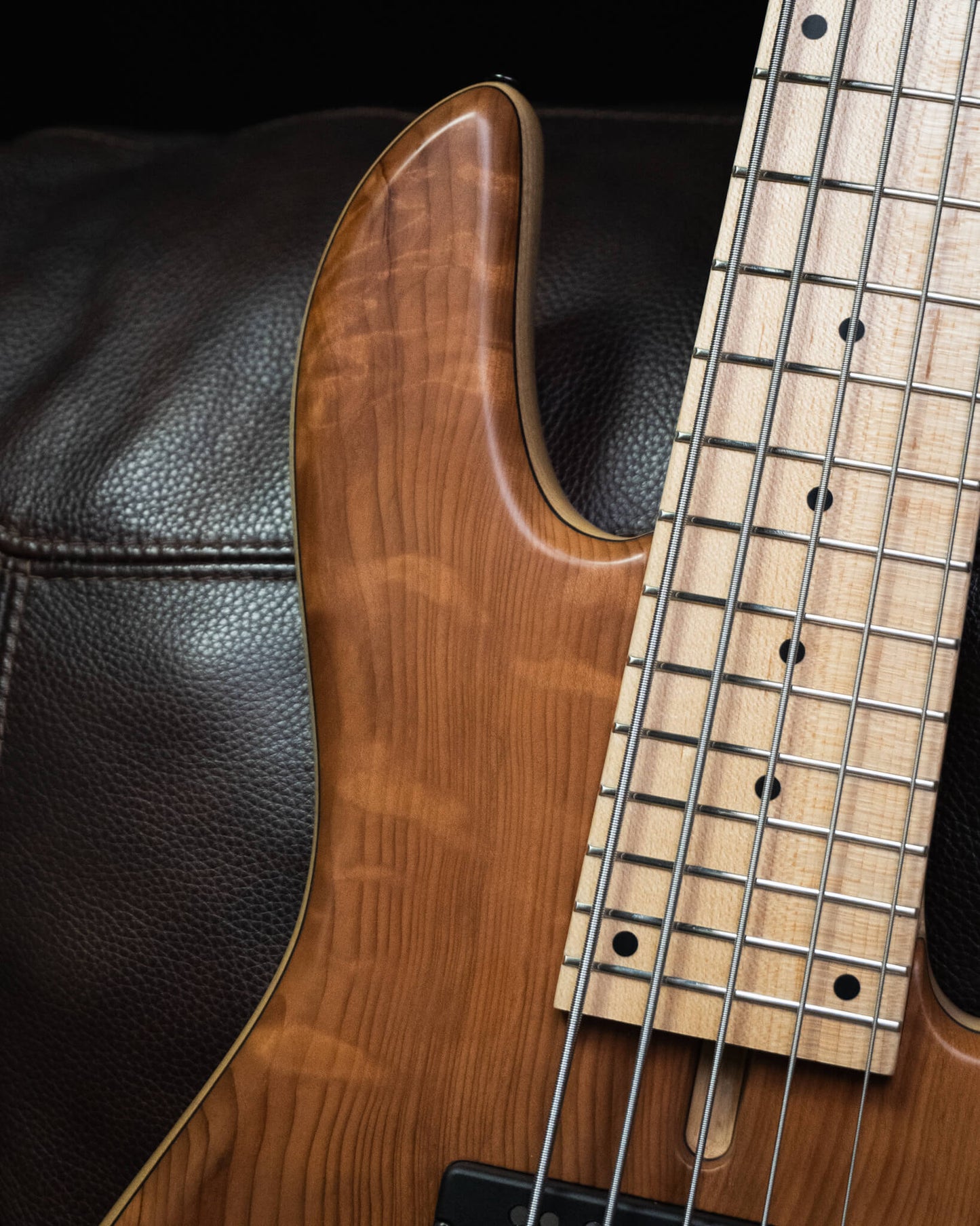 Fodera Emperor 5 Standard Special Figured Redwood 2025