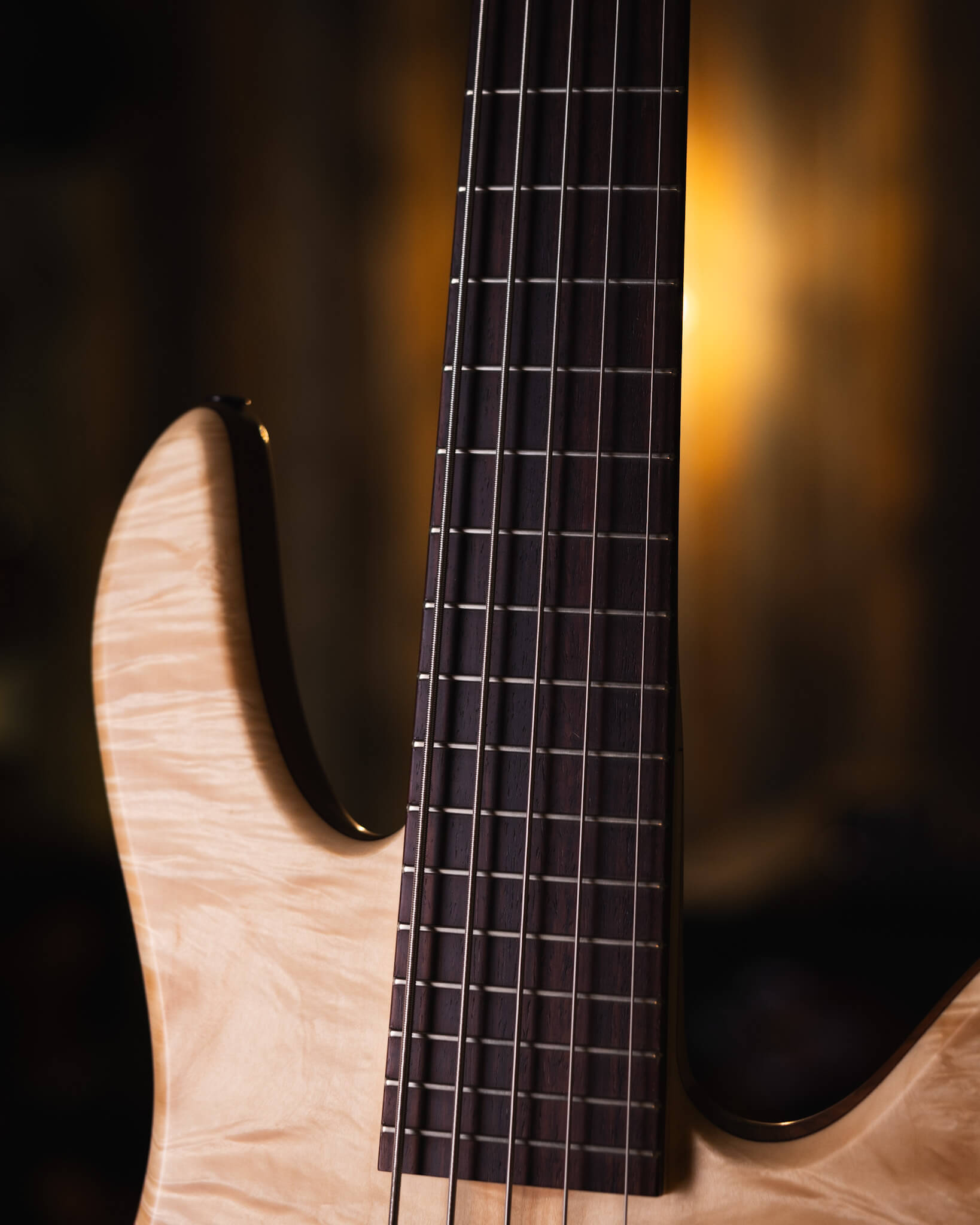 Fodera monarch fretless discount