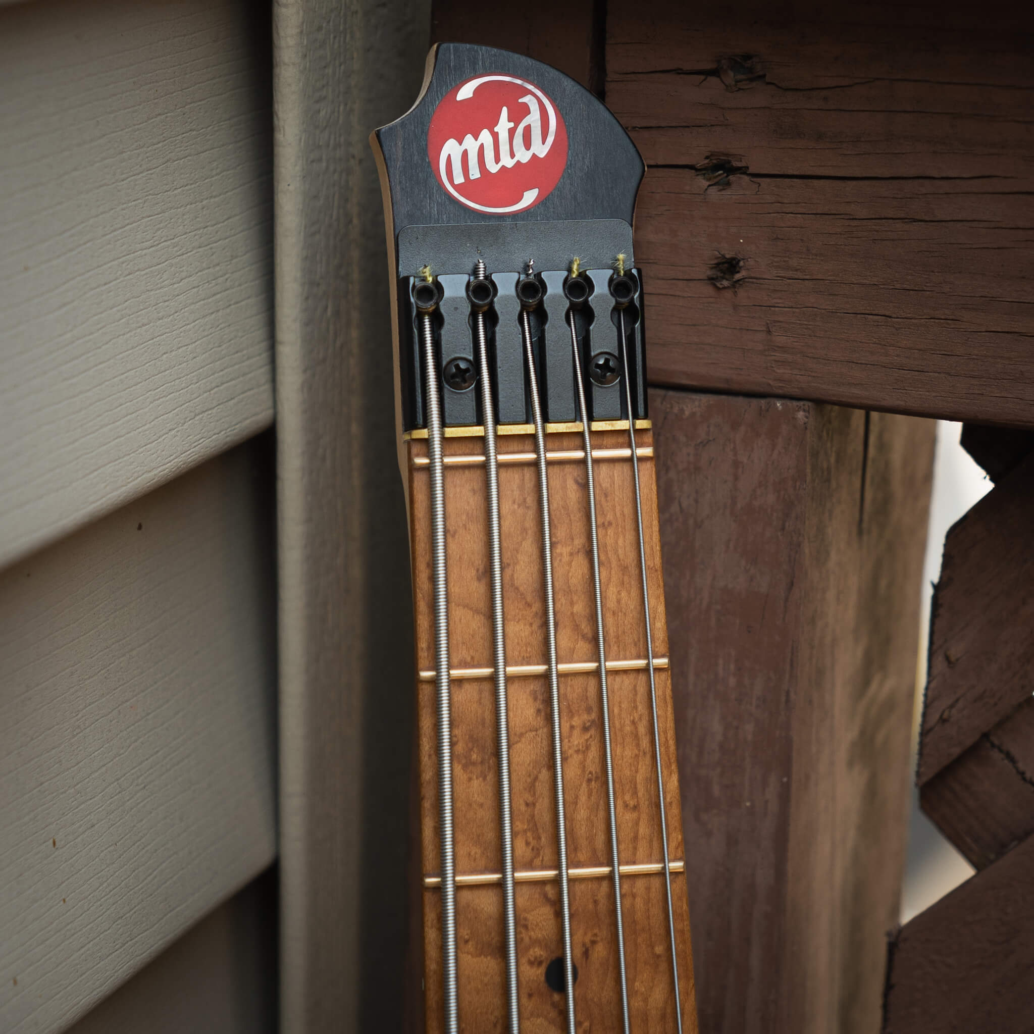 Mtd outlet headless bass